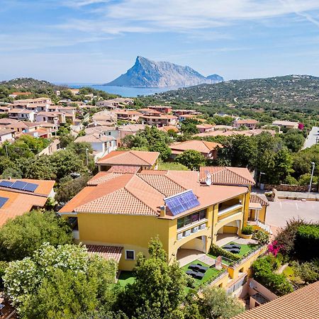 Hotel Lu Pitrali San Teodoro  Exteriör bild