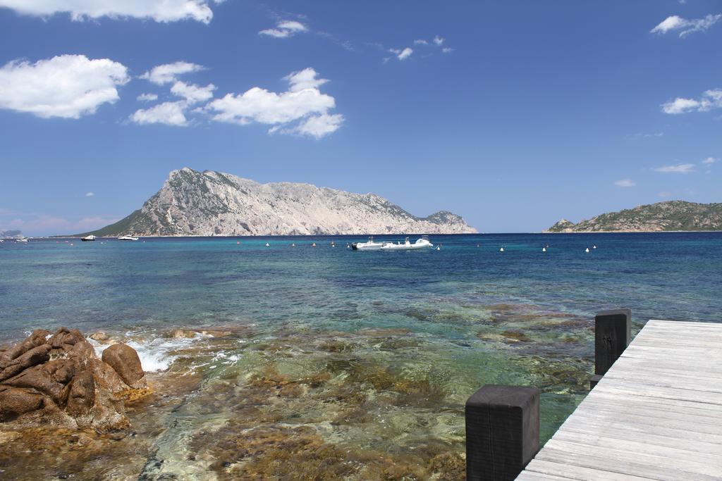 Hotel Lu Pitrali San Teodoro  Exteriör bild