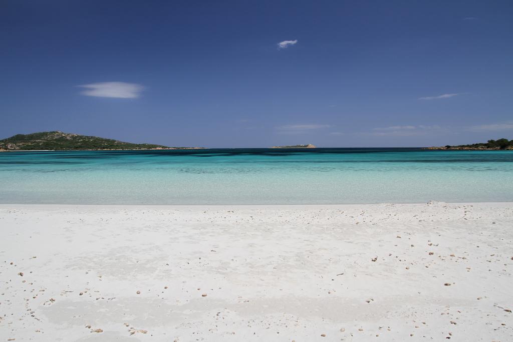 Hotel Lu Pitrali San Teodoro  Exteriör bild